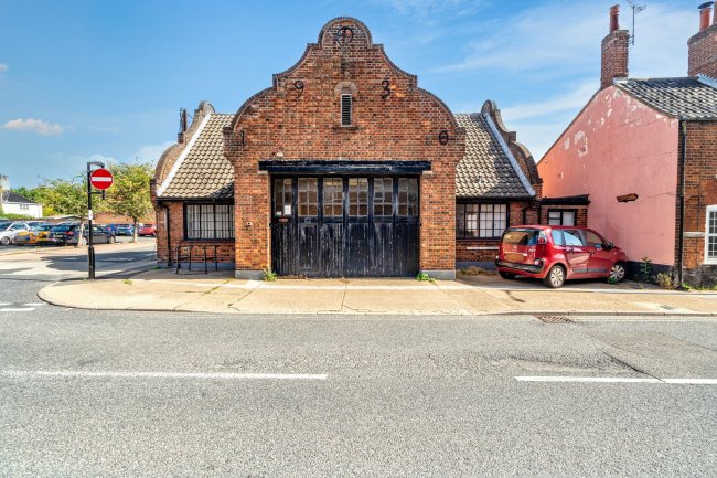 29 Lower Olland Street, Bungay, NR35 1BY 10