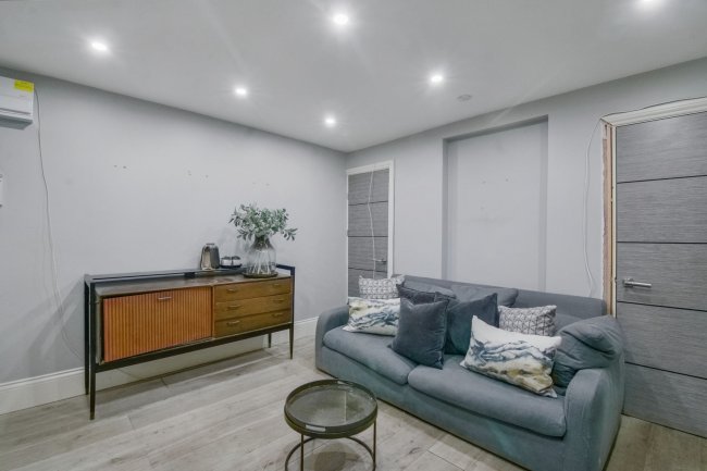 Flat 6, Chagford House, Chagford Street, London, NW1 6EG 3