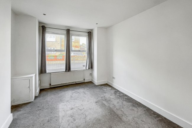 6 Orchard Villas, Cray Road, Sidcup, Kent, DA14 5DJ 7