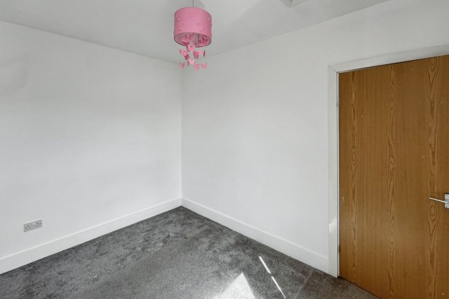 6 Orchard Villas, Cray Road, Sidcup, Kent, DA14 5DJ 7