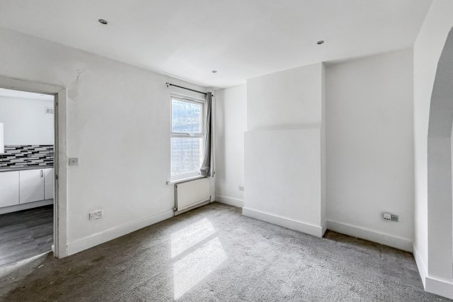 6 Orchard Villas, Cray Road, Sidcup, Kent, DA14 5DJ 7