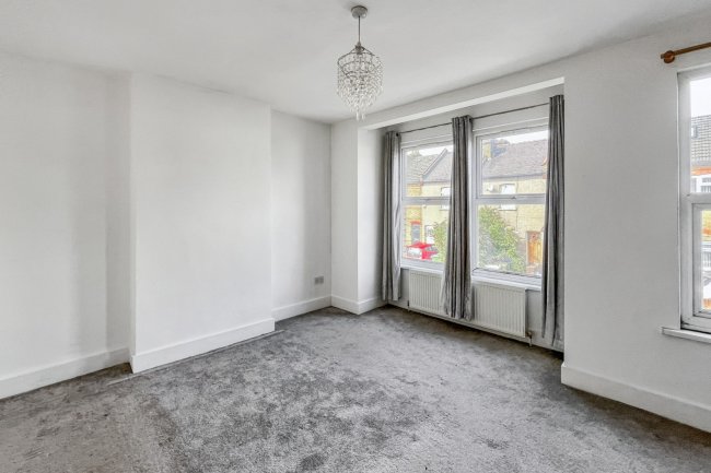 6 Orchard Villas, Cray Road, Sidcup, Kent, DA14 5DJ 7