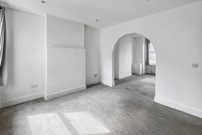 6 Orchard Villas, Cray Road, Sidcup, Kent, DA14 5DJ 7