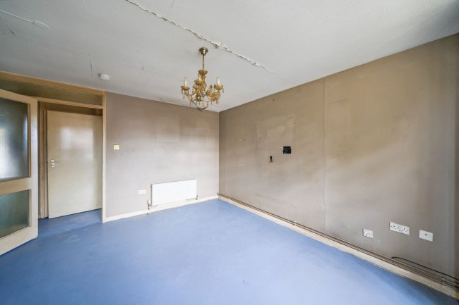 104 Crown Meadow, Colnbrook, Slough SL3 0LT 6