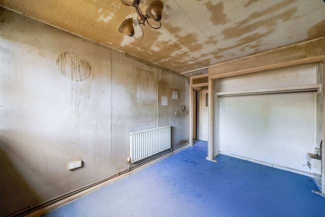 104 Crown Meadow, Colnbrook, Slough SL3 0LT 6