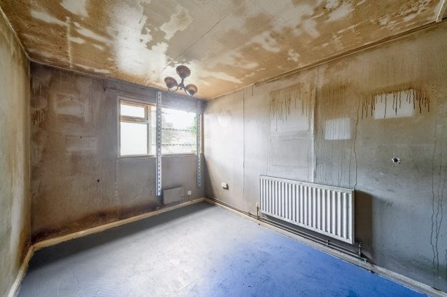 104 Crown Meadow, Colnbrook, Slough SL3 0LT 6