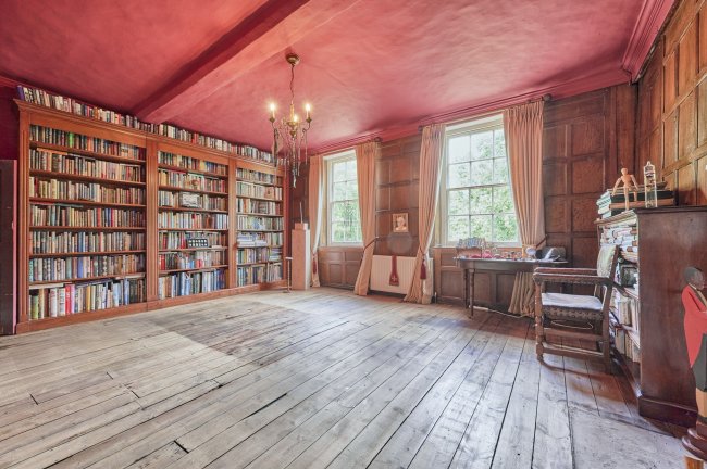 The Clockhouse, 77 The Causeway, Dunmow, Essex, CM6 2AB 7