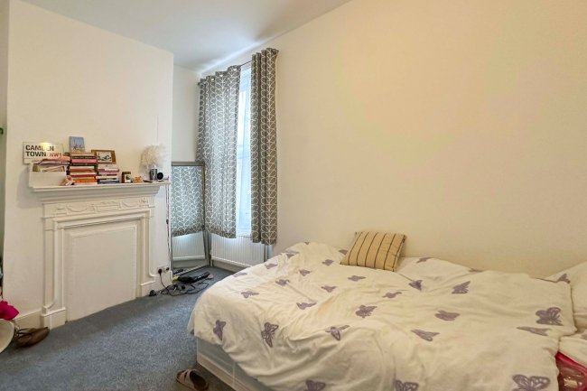 906 London Road, Thornton Heath, Surrey, CR7 7PE 1