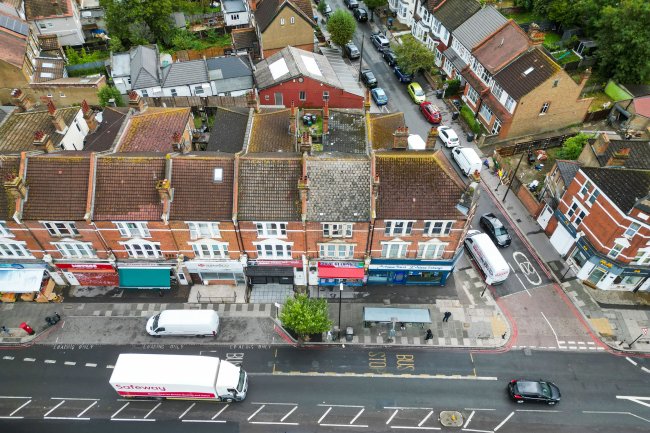 906 London Road, Thornton Heath, Surrey, CR7 7PE 1