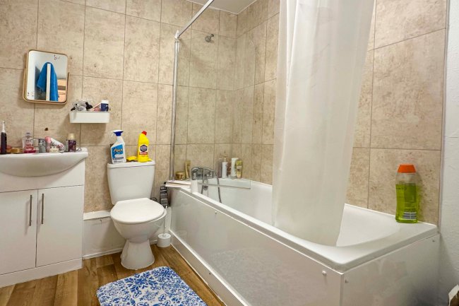 906 London Road, Thornton Heath, Surrey, CR7 7PE 1