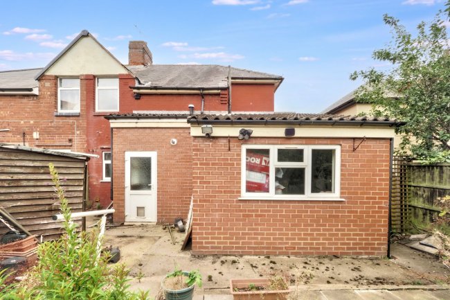 4 Brougham Avenue, Mansfield, NG19 7LA 2