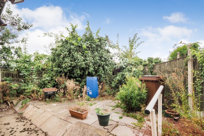 4 Brougham Avenue, Mansfield, NG19 7LA 2