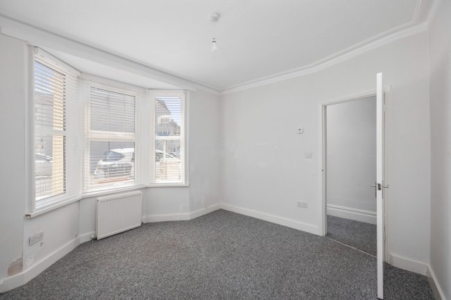 37 Mortimer Road, Hove, East Sussex, BN3 5FG 5