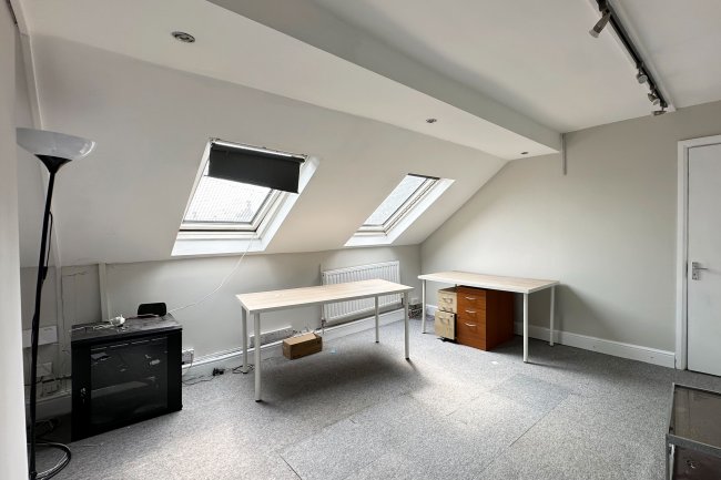 77-79 Station Road, Chingford, London, E4 7BU 7