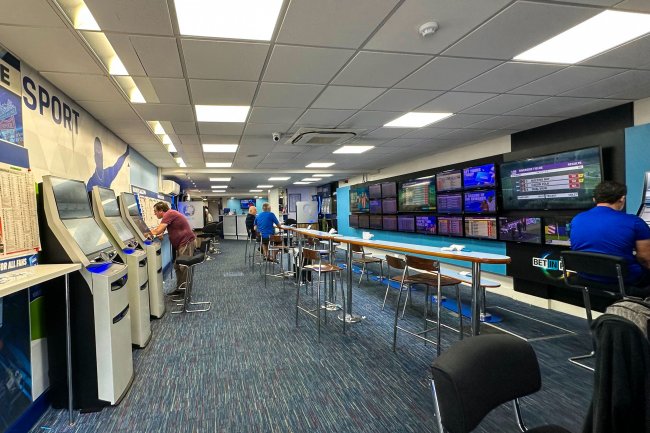 77-79 Station Road, Chingford, London, E4 7BU 7