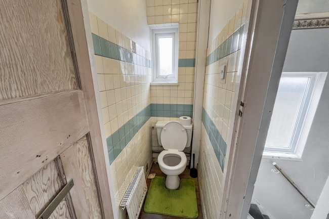 10 Kenmore Road, Kenley, Surrey, CR8 5NU 1