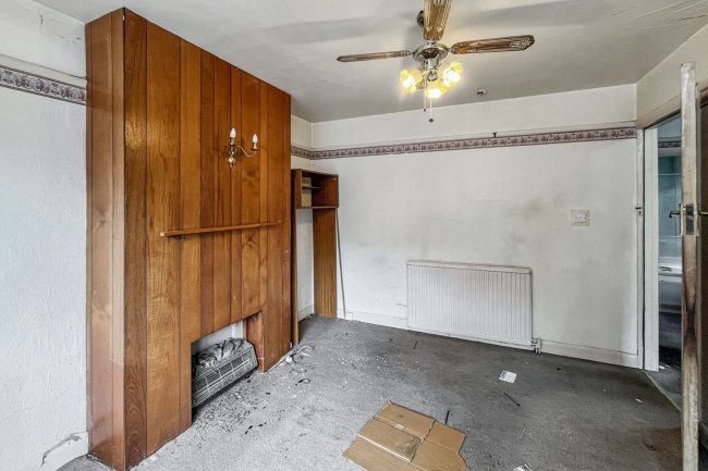 10 Kenmore Road, Kenley, Surrey, CR8 5NU 1