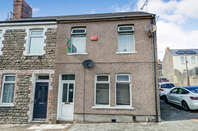 48 Queen Street, Barry, CF62 7EF 5