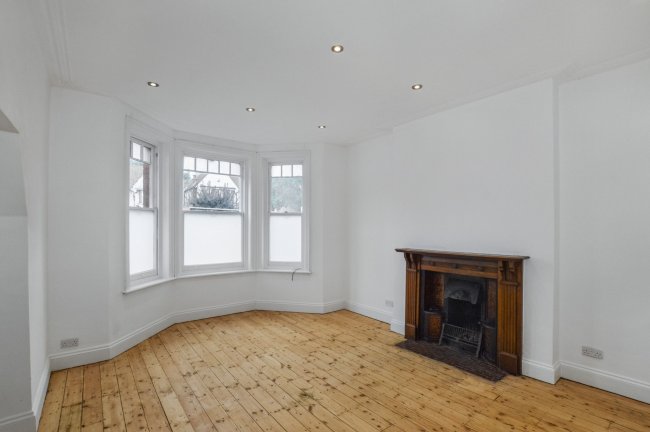 7 Burgess Park Mansions, Fortune Green Road, West Hampstead, London, NW6 1DP 4