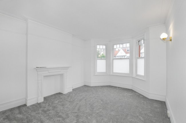 7 Burgess Park Mansions, Fortune Green Road, West Hampstead, London, NW6 1DP 4