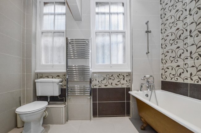 7 Burgess Park Mansions, Fortune Green Road, West Hampstead, London, NW6 1DP 4