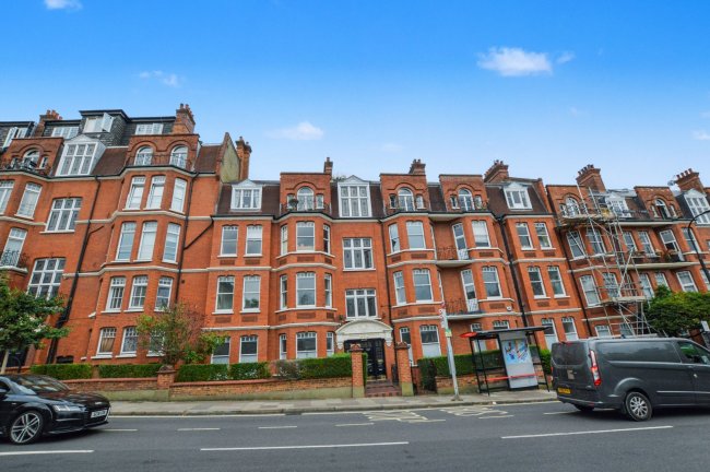 7 Burgess Park Mansions, Fortune Green Road, West Hampstead, London, NW6 1DP 4