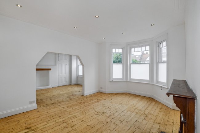 7 Burgess Park Mansions, Fortune Green Road, West Hampstead, London, NW6 1DP 4