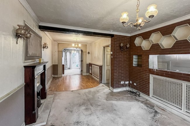 158 Dunley Drive, Croydon, Surrey, CR0 0RE 10