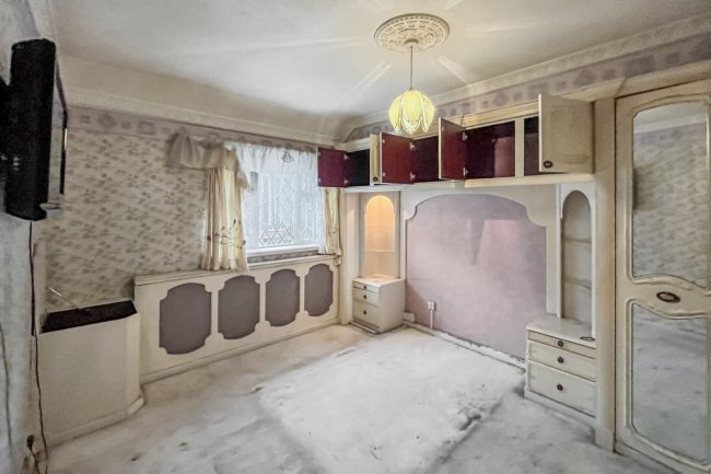 158 Dunley Drive, Croydon, Surrey, CR0 0RE 10