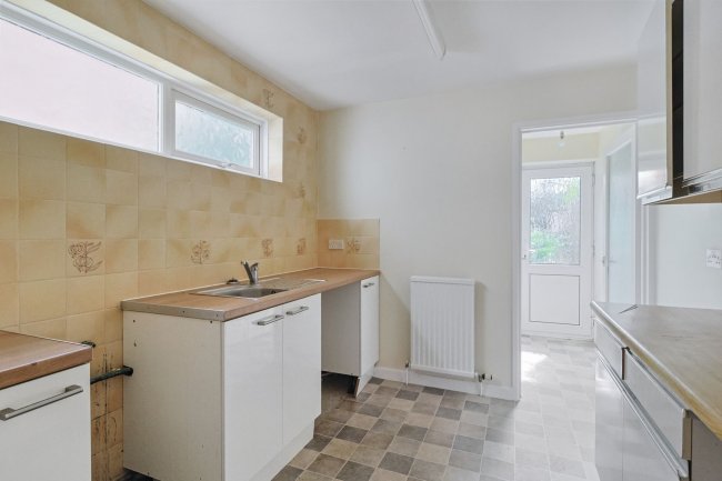 7 Oldfield Road, Westbury, Wiltshire BA13 3LA 9