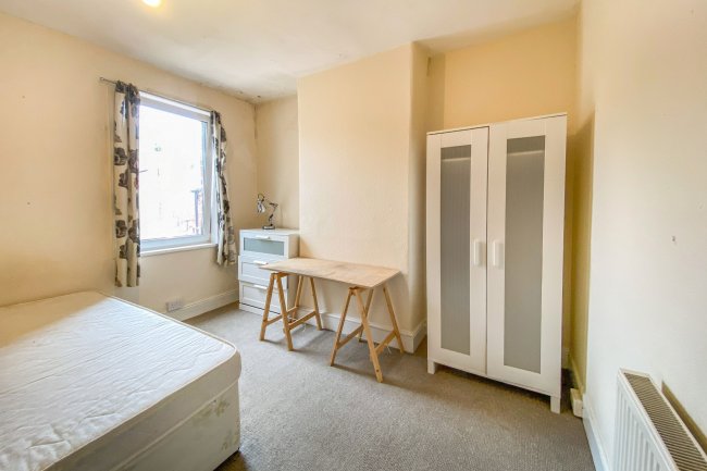 126 Pinhoe Road, Exeter EX4 7HJ 5