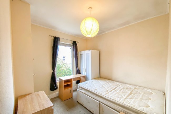 126 Pinhoe Road, Exeter EX4 7HJ 5