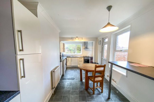 126 Pinhoe Road, Exeter EX4 7HJ 5