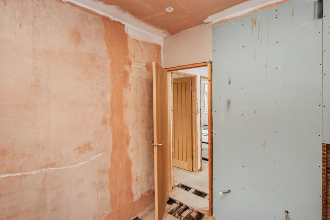 8 Dinsdale Gardens, New Barnet, Barnet, London EN5 1HE 1