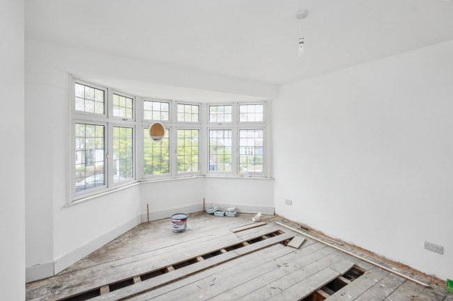 8 Dinsdale Gardens, New Barnet, Barnet, London EN5 1HE 1