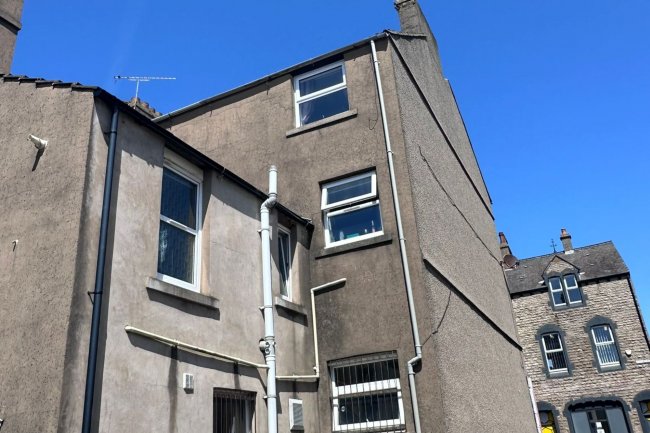 9 Oxford Street, Workington CA14 2AL 3