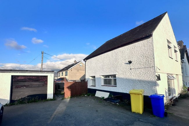 Y Foelas, Station Road, Llanrug, Caernarfon LL55 4BE 3