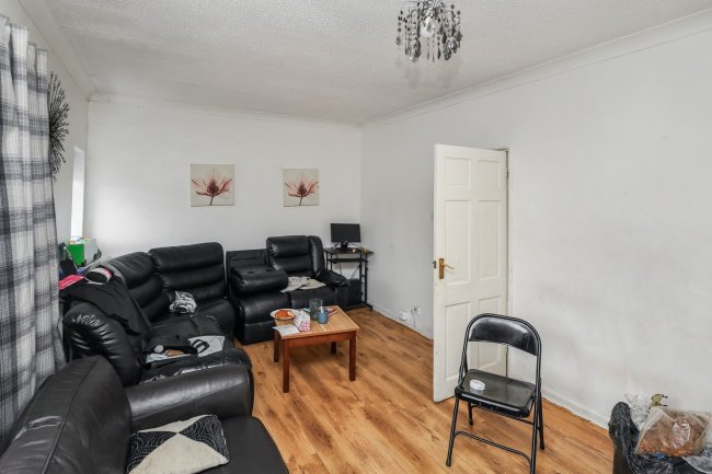 34 Stevens Road, Dagenham, Essex, RM8 2QR 8