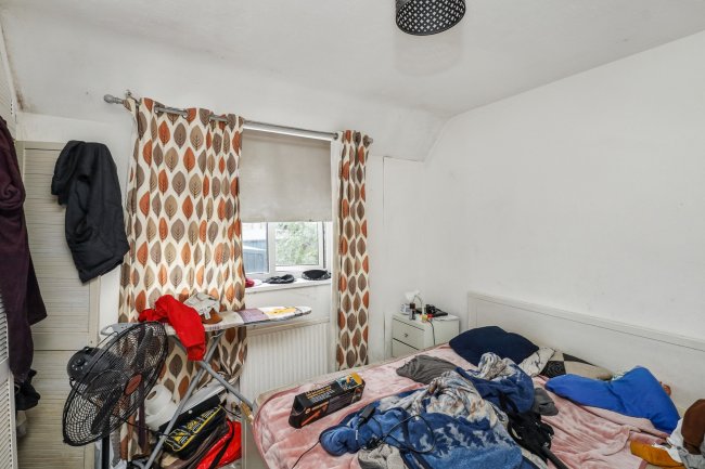 34 Stevens Road, Dagenham, Essex, RM8 2QR 8