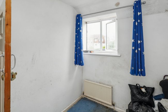 34 Stevens Road, Dagenham, Essex, RM8 2QR 8