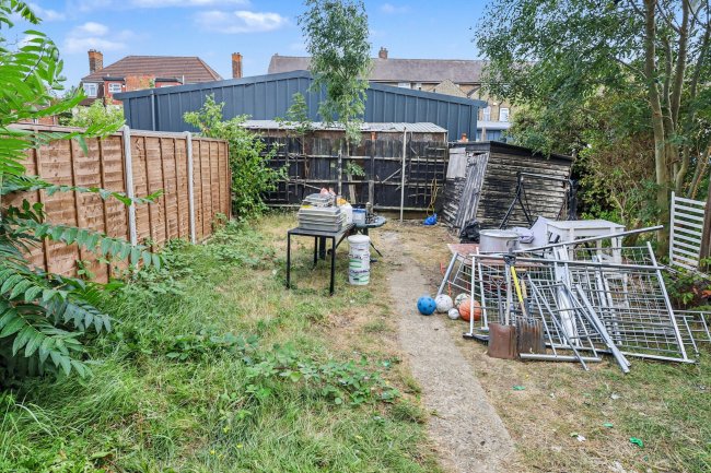 34 Stevens Road, Dagenham, Essex, RM8 2QR 8