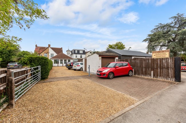 30 Hockcliffe Street, Leighton Buzzard LU7 1HJ 58