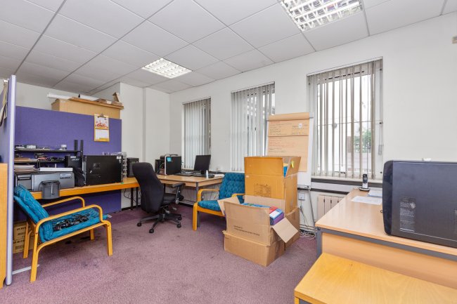 30 Hockcliffe Street, Leighton Buzzard LU7 1HJ 58