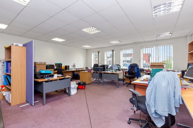 30 Hockcliffe Street, Leighton Buzzard LU7 1HJ 58