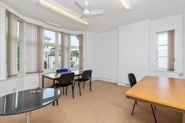 30 Hockcliffe Street, Leighton Buzzard LU7 1HJ 58