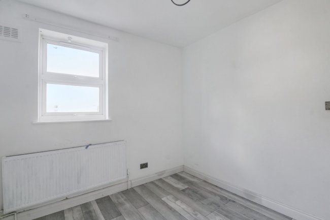 13 Tavistock Road, Stratford, London E15 4ER 2