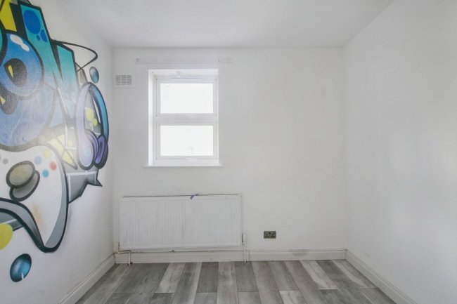 13 Tavistock Road, Stratford, London E15 4ER 2