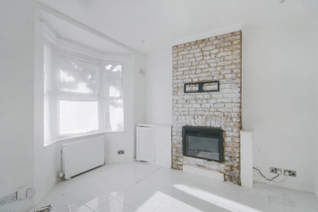 13 Tavistock Road, Stratford, London E15 4ER 2