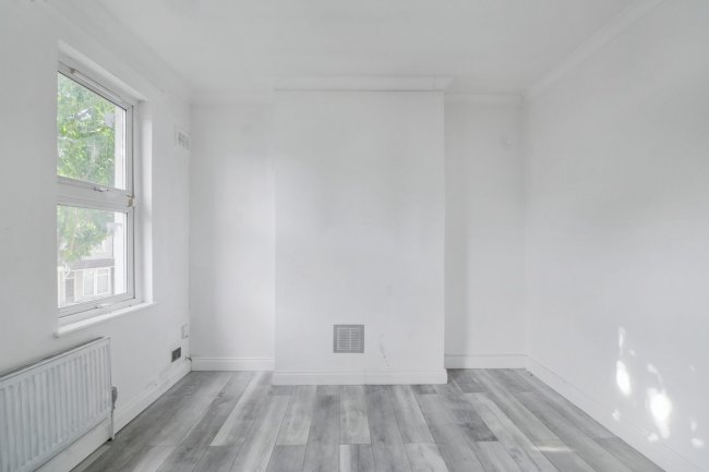 13 Tavistock Road, Stratford, London E15 4ER 2