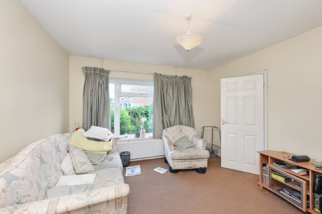 4 Field Way, Hoddesdon, Hertfordshire, EN11 0QN 6